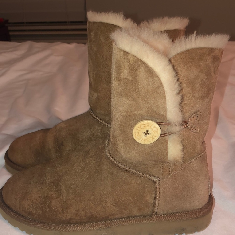 Tan button Uggs